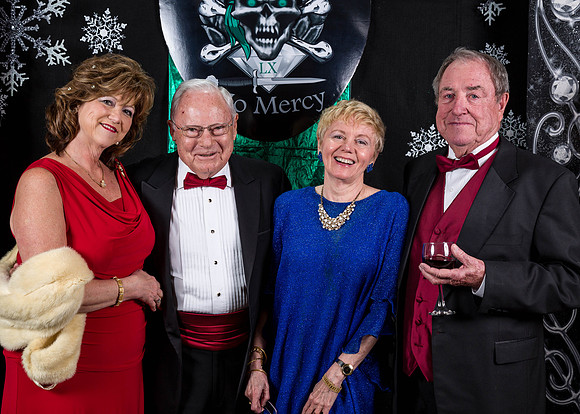 Bowlegs HollyBall_2014_12_13_5D3_046