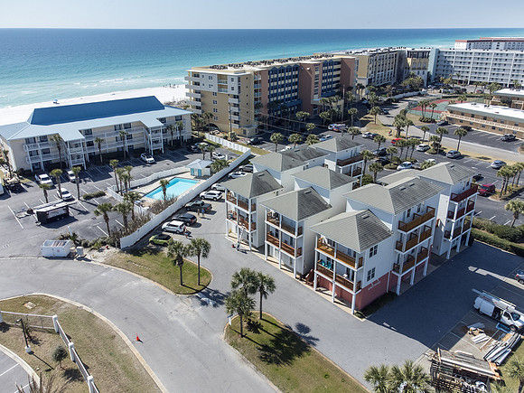 Sunset Cottages_Amenities_drone_2023_02_06_001