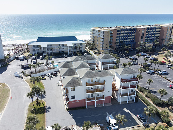 Sunset Cottages_Amenities_drone_2023_02_06_002