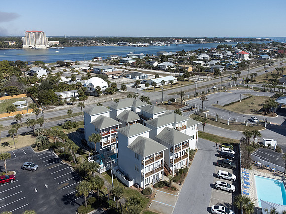 Sunset Cottages_Amenities_drone_2023_02_06_007
