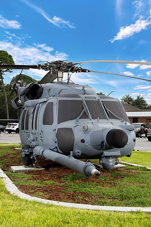 MH-60_ACA_2022_09_07_009_sky