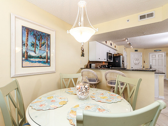 VRBO_4x3_full res_Gardner_SL604_2015_11_12_041