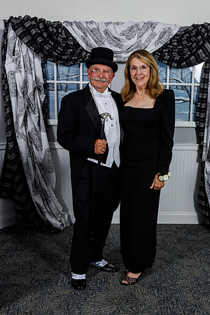 Bowlegs Masq Ball_2021_12_04_396