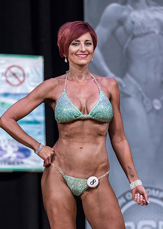 Bikini_2018_ECC_NS_80D_592