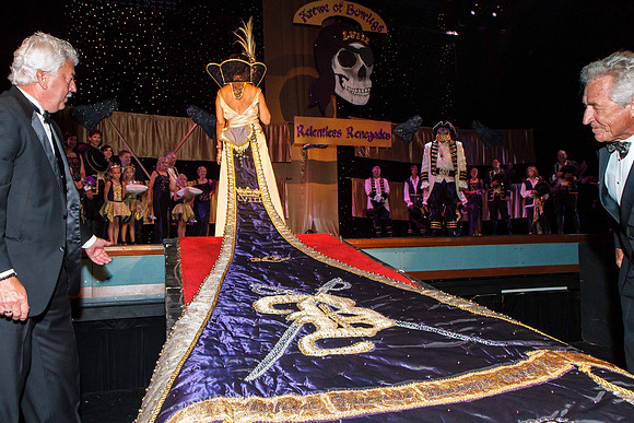 Bowlegs Coronation_2012_06_09__365
