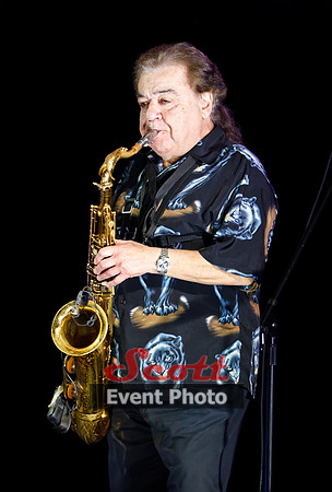 ECSingoff_2012_03_11_7D_950