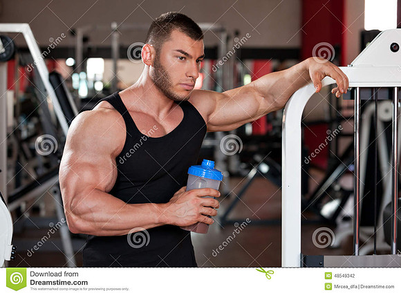 bodybuilder-protein-shake-young-professional-gym-drinking-48549342