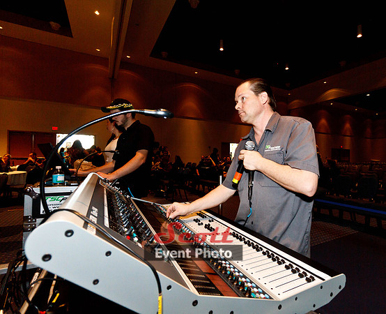ECSingoff_2012_03_11_7D_028