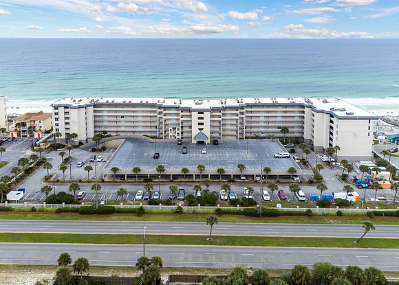 Island Princess_Amenities Drone_2023_04_12_002