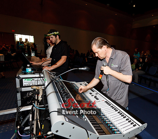 ECSingoff_2012_03_11_7D_027