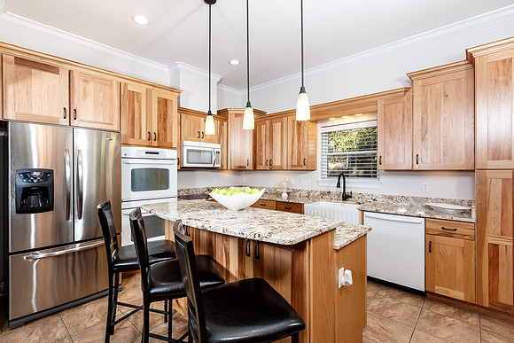 926 E Avery St_2017_10_31_025